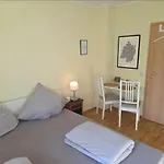 Appartement Park & - Im Gruenen - Bad Zwischenahn, 4 Zimmer, Bis 9 Gaeste *