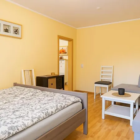 Apartment Park Und - Im Gruenen - 4-zimmer - Bis Zu 9 Gaeste